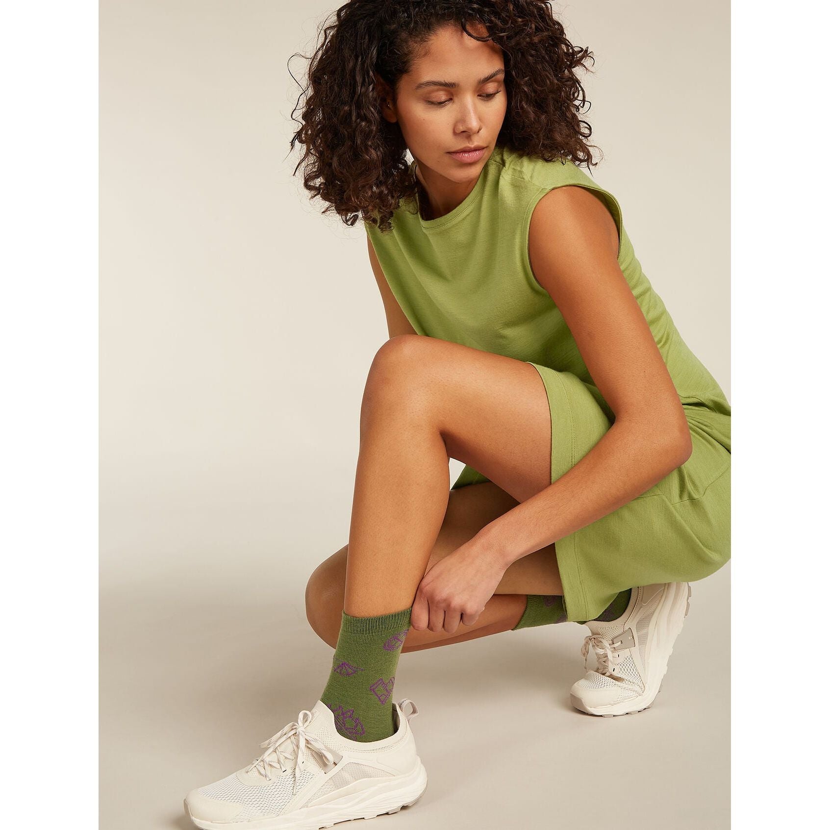 Icebreaker Women's Merino Lifestyle Ultralight Crew Camp Essentials Sock