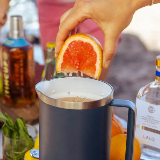 Yeti Rambler 1.9L Pitcher (64oz)