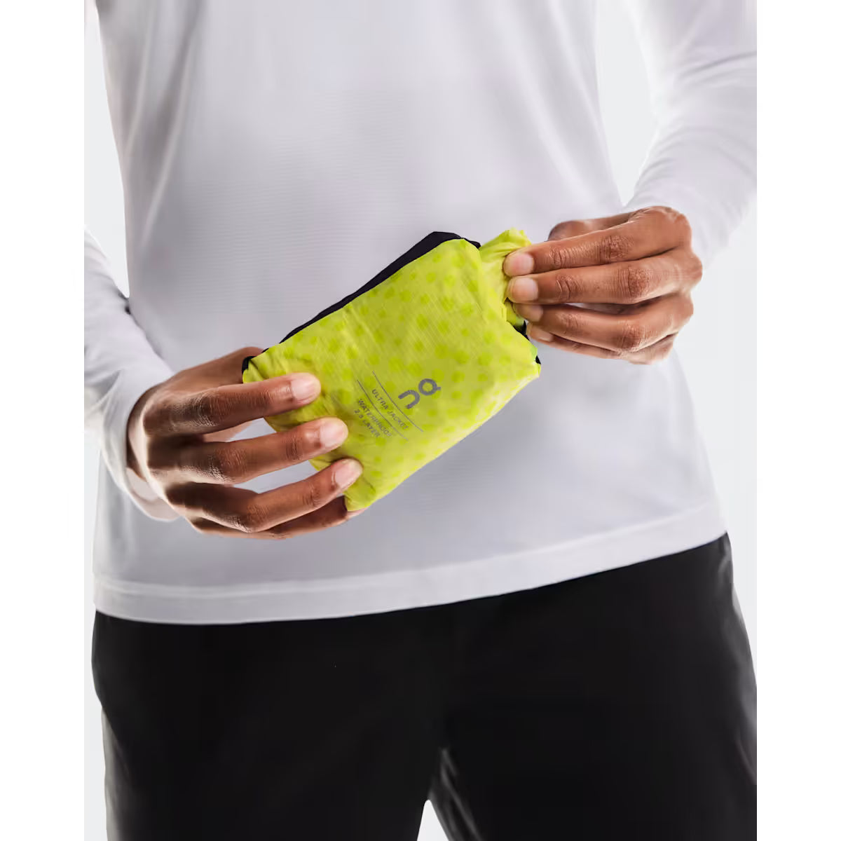 On Running Women's Ultra Jacket