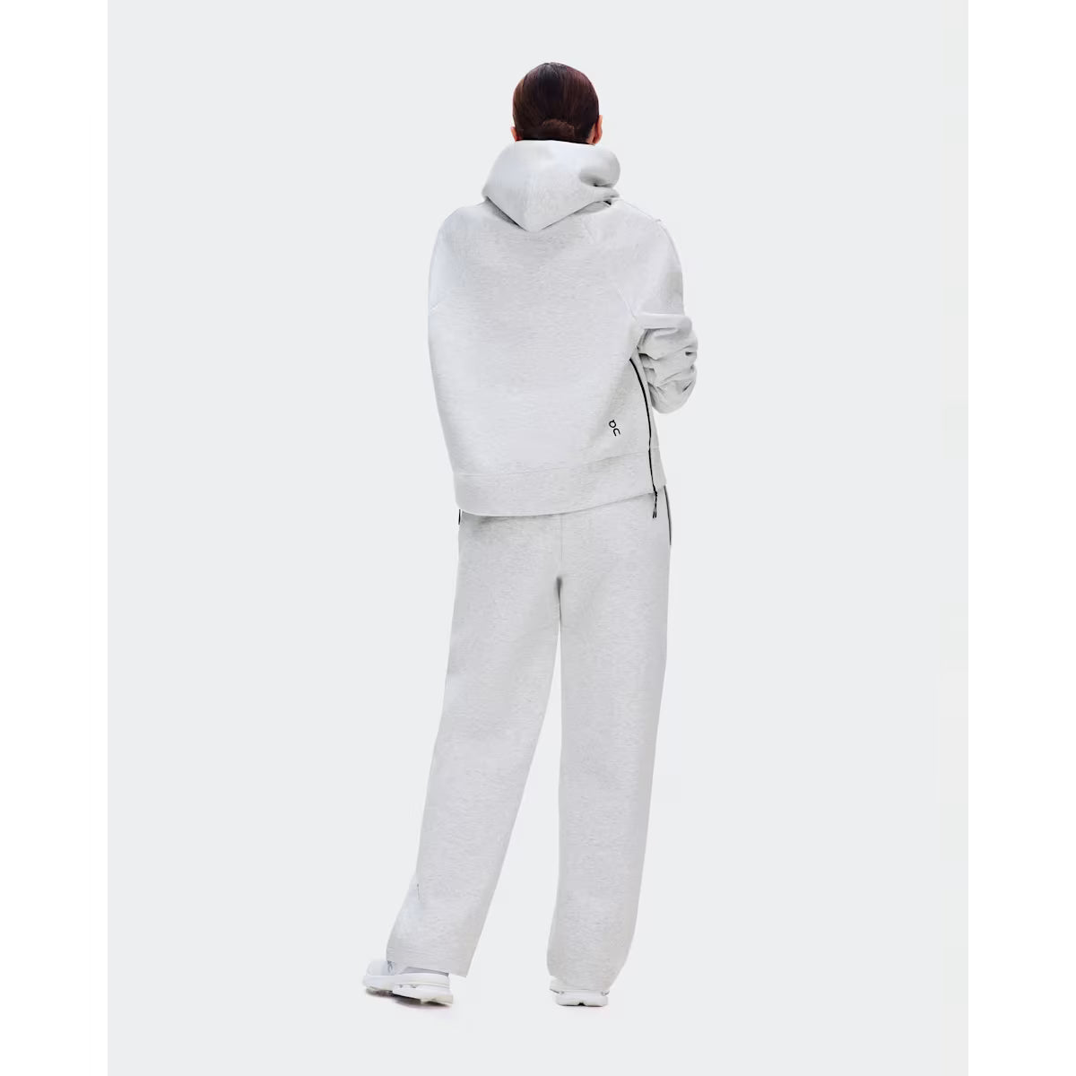 On Running Women's Focus Tech Hoodie