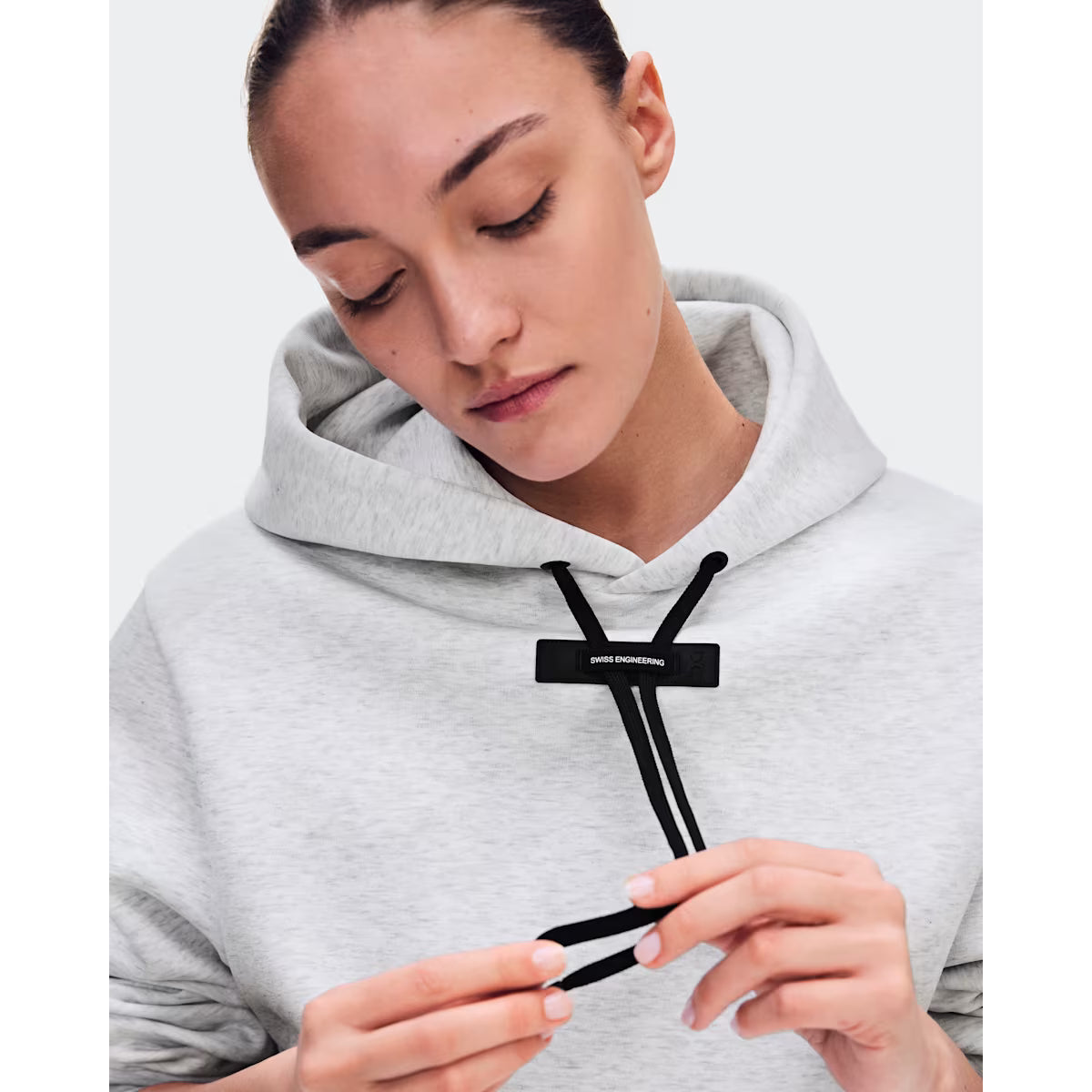 On Running Women's Focus Tech Hoodie