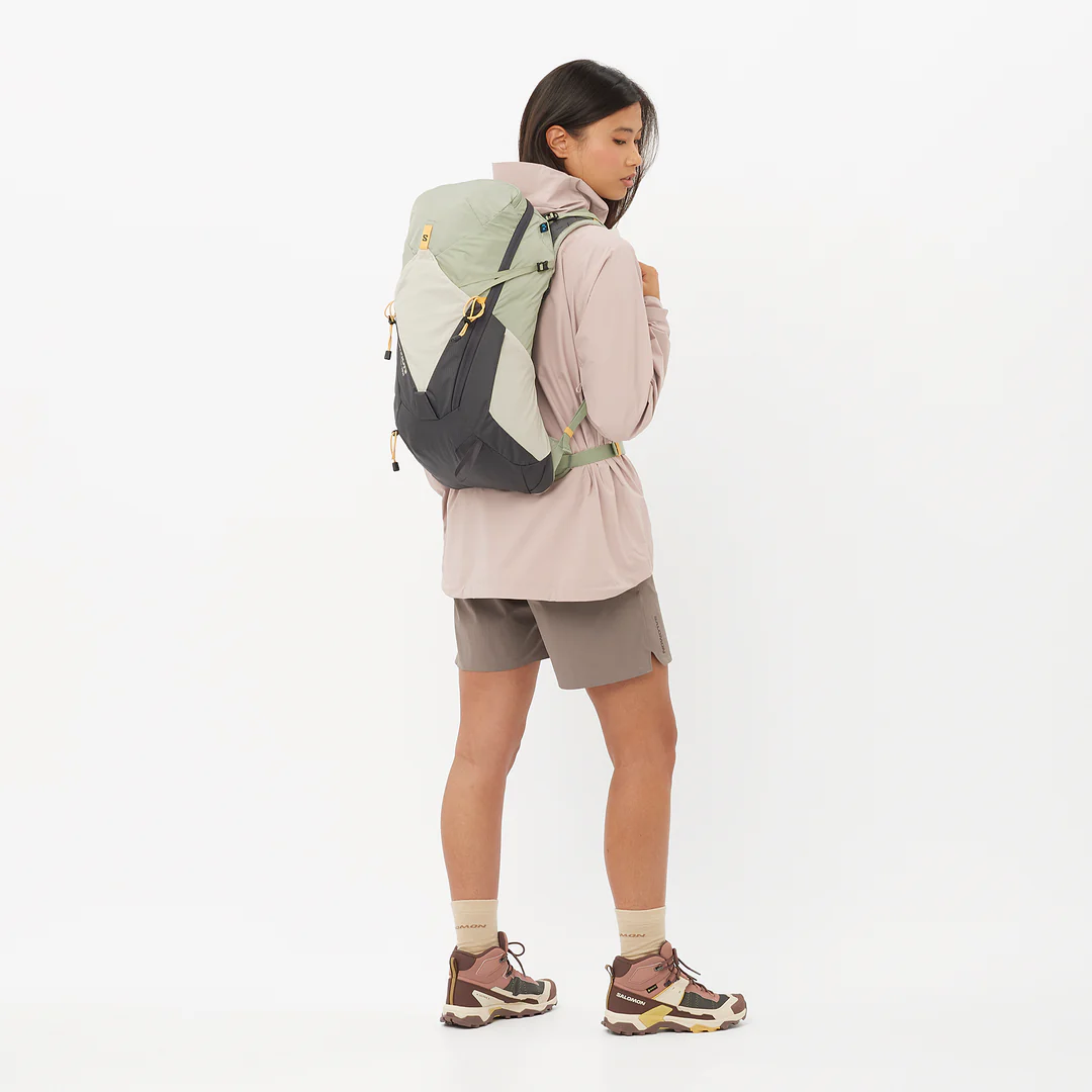 Salomon Women's X Ultra 5 Mid Gore-Tex Hiking Boots