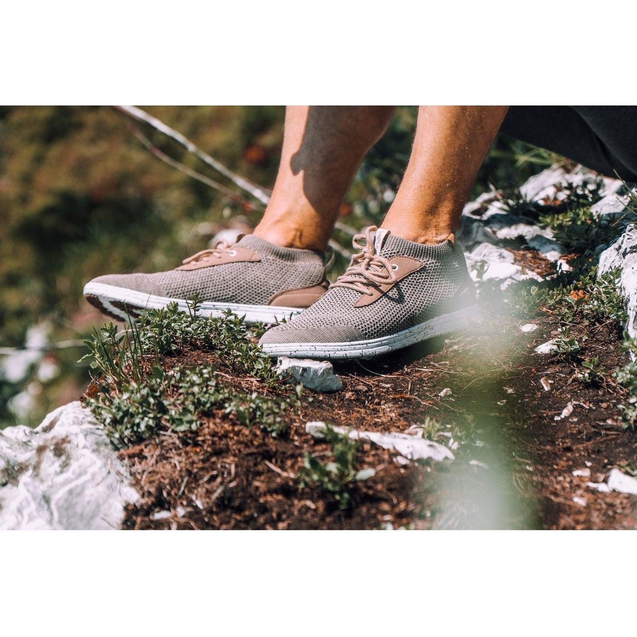 Saola Mens Mindo Outside Sports