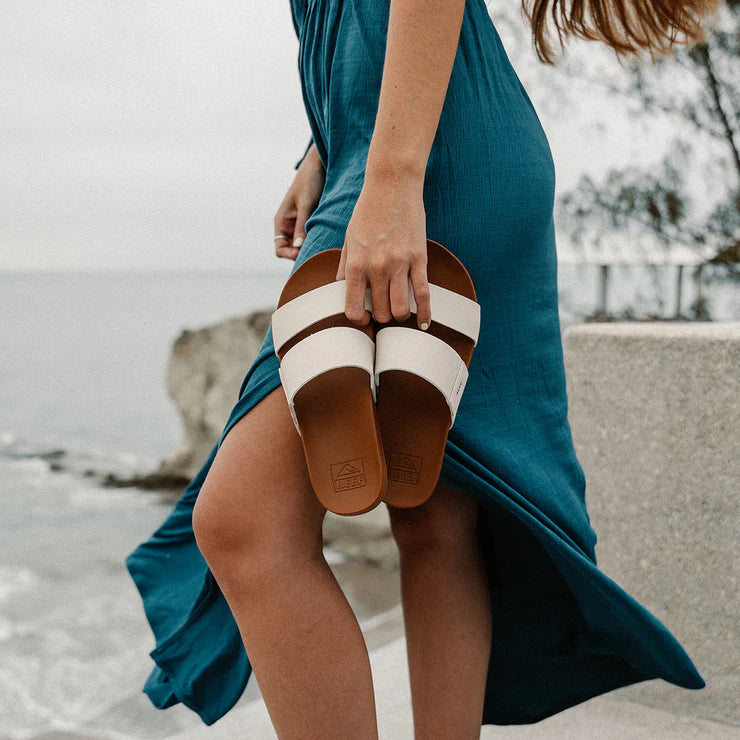 Reef Women's Cushion Vista Sandals