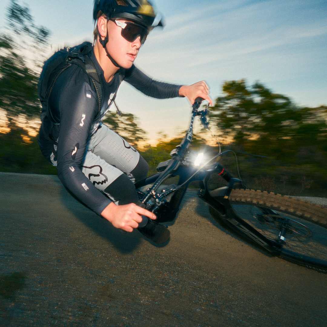 Knog Blinder X 1800 Lumen Front Bike Light - With Battery
