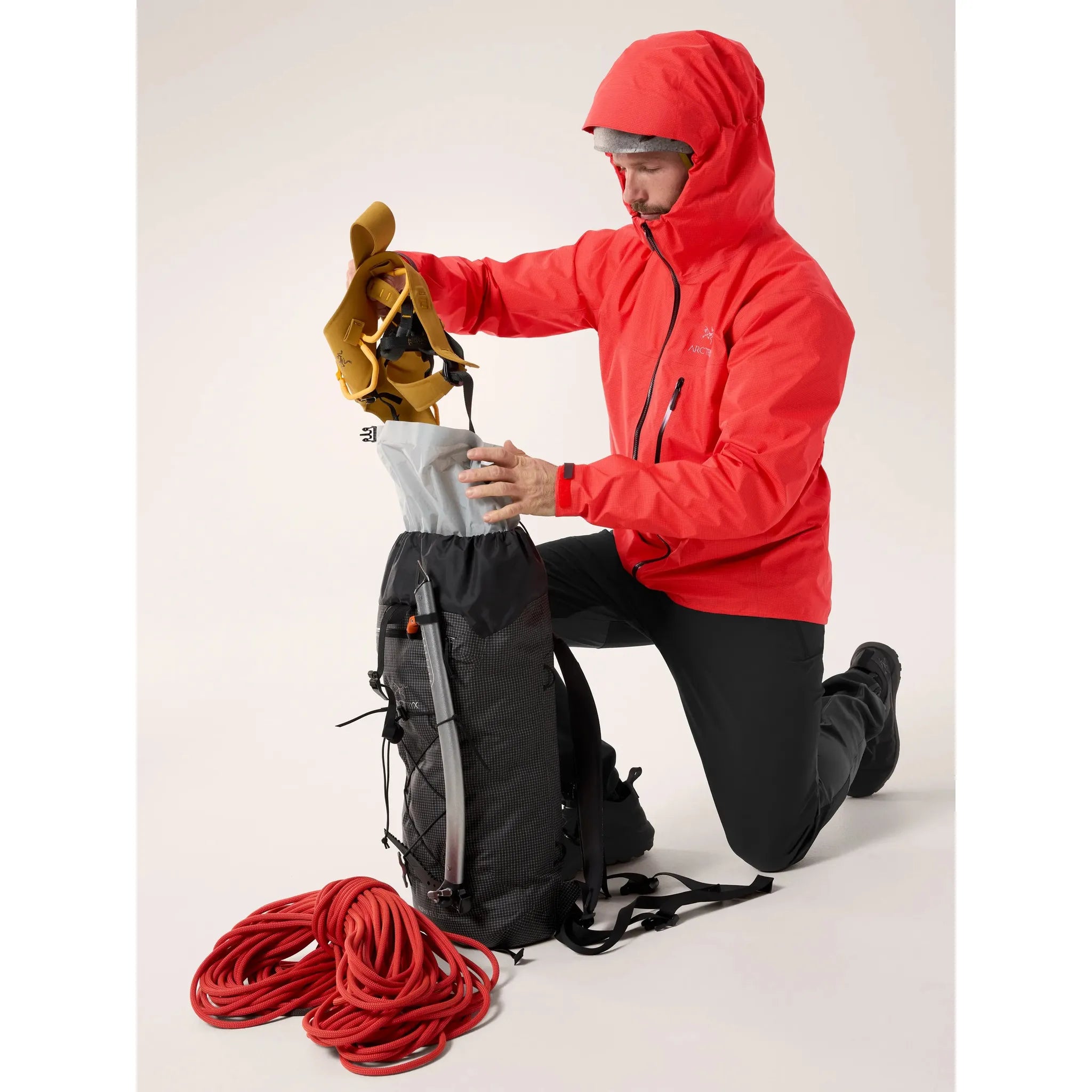 Arc'teryx Men's Alpha SV Jacket