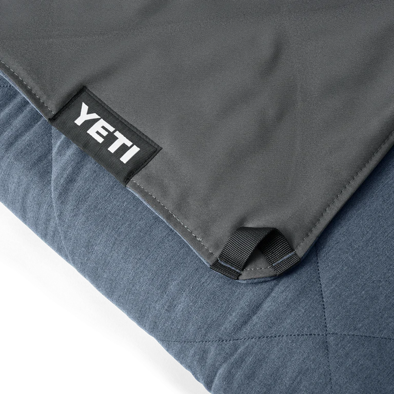 Yeti Lowlands Blanket
