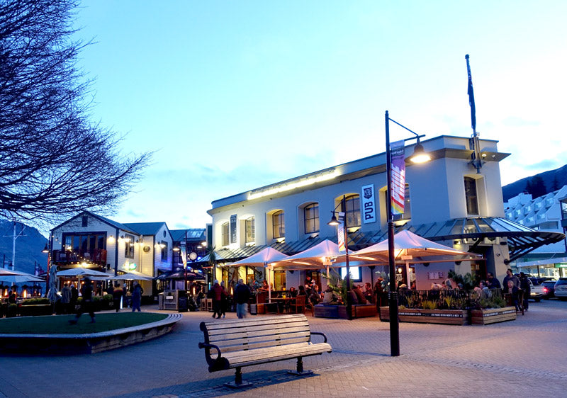 Your Insider's Guide to Après Ski in Queenstown Outside Sports