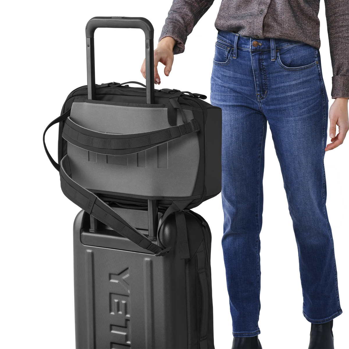 YETI Crossroads 27L Backpack