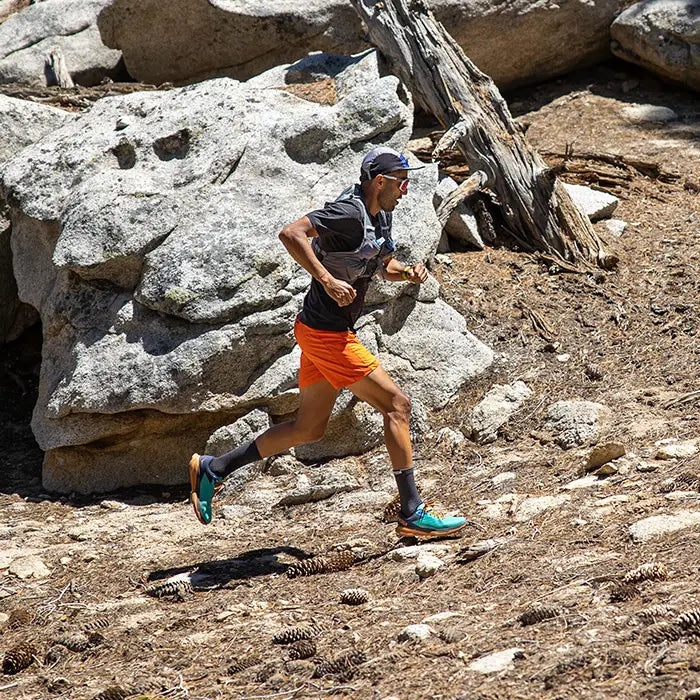 Injinji Men's Trail 2.0 Midweight Crew Running Socks