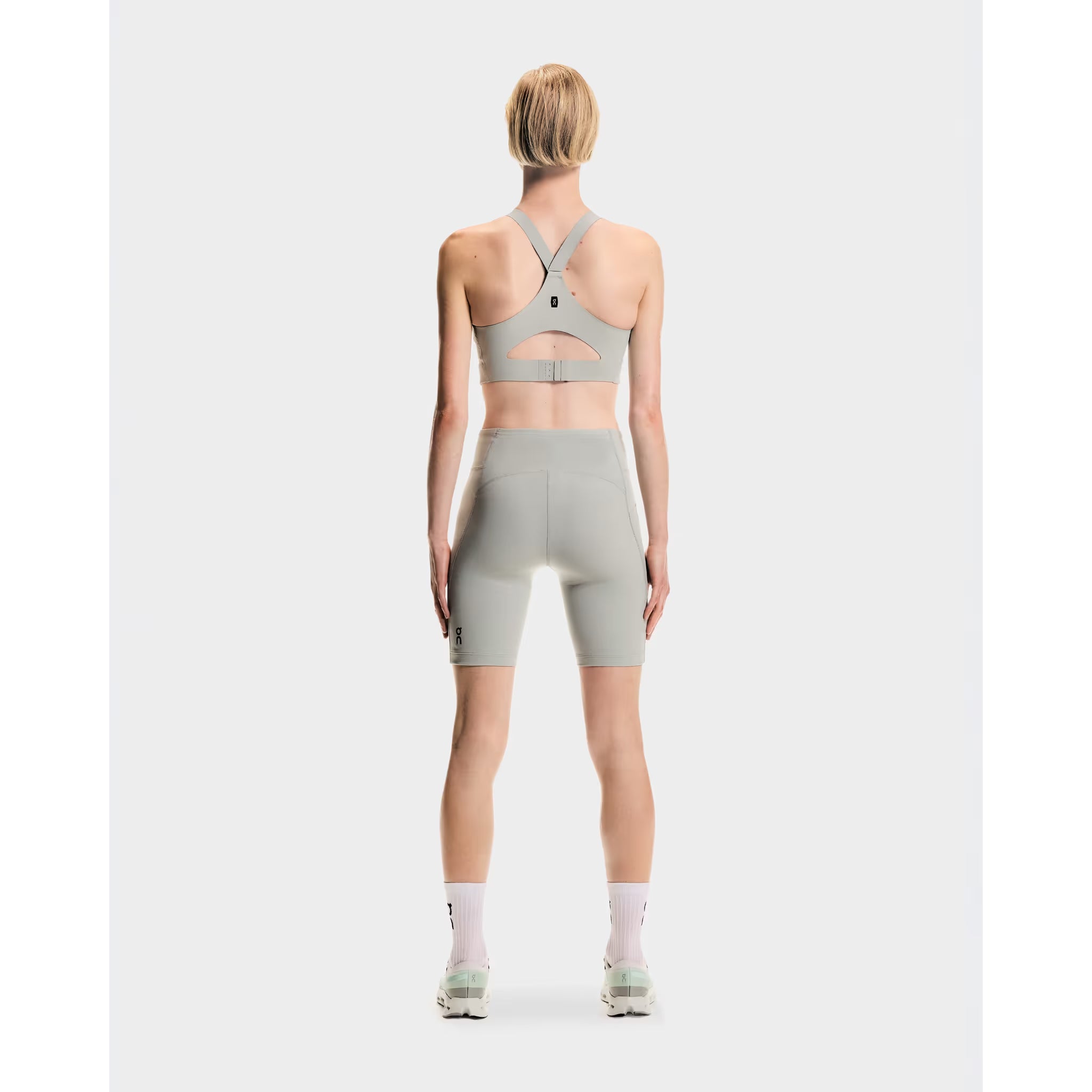 On Running Women's 8" Performance Tights
