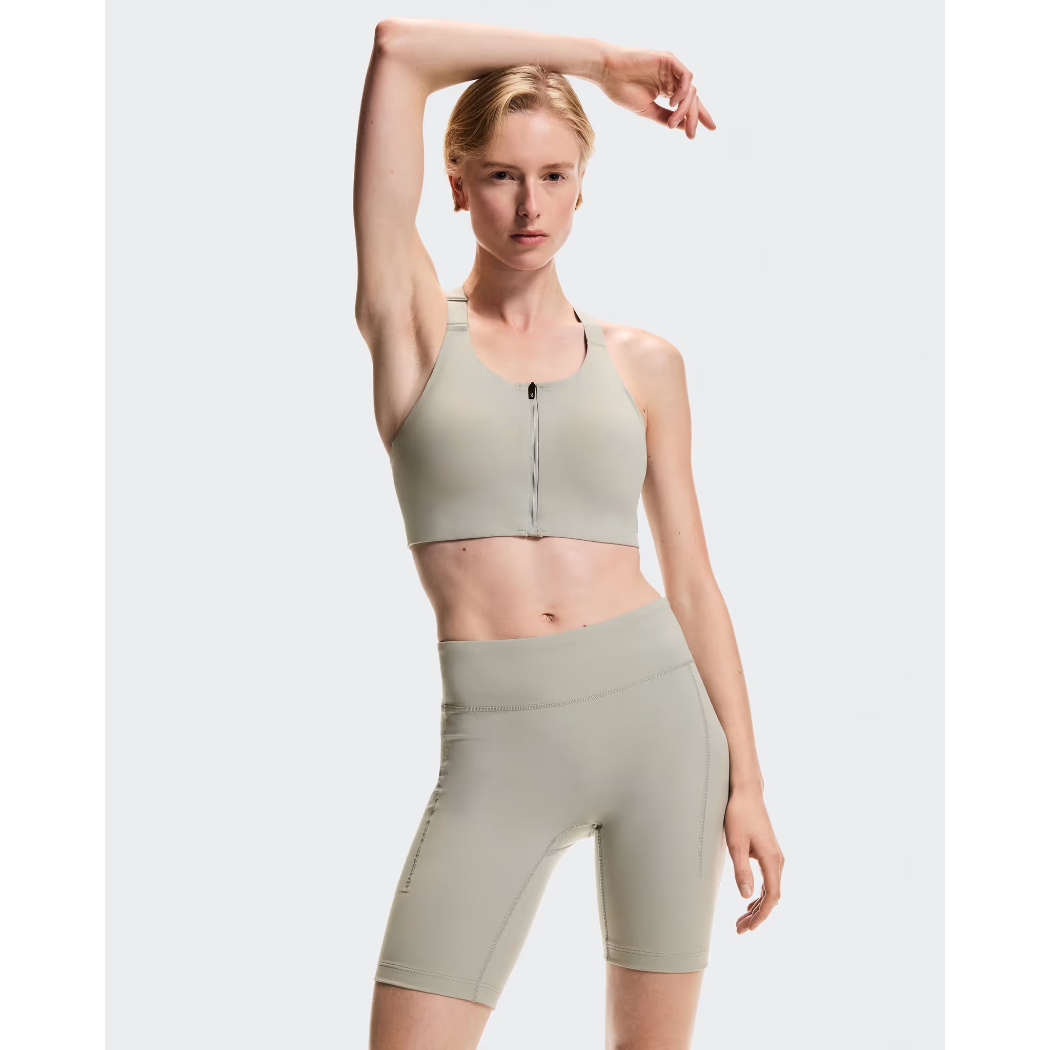 On Running Women's 8" Performance Tights
