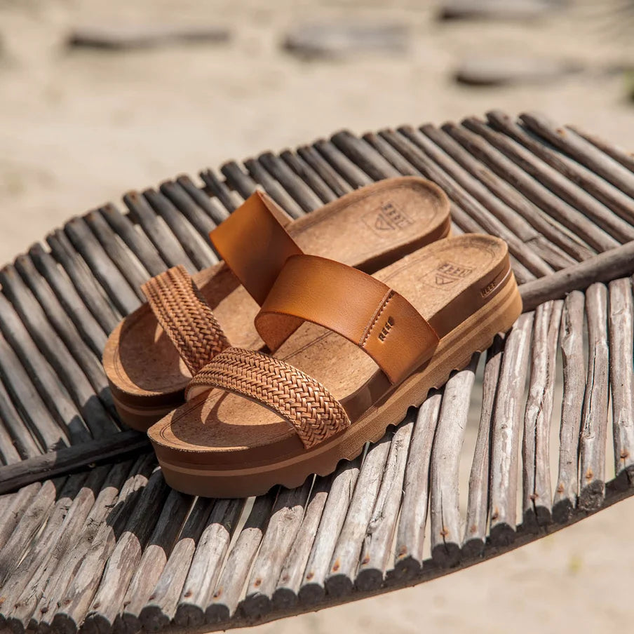 Reef Women's Cushion Vista High Sandals Sandals Outside Sports