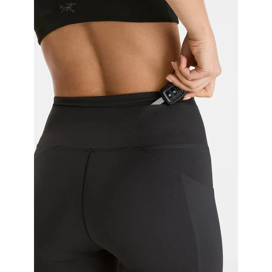 Arc'teryx  Women's Essent High-Rise Short 8"