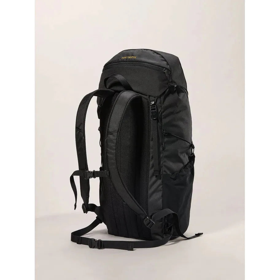 Arc'teryx Mantis 30L Backpack