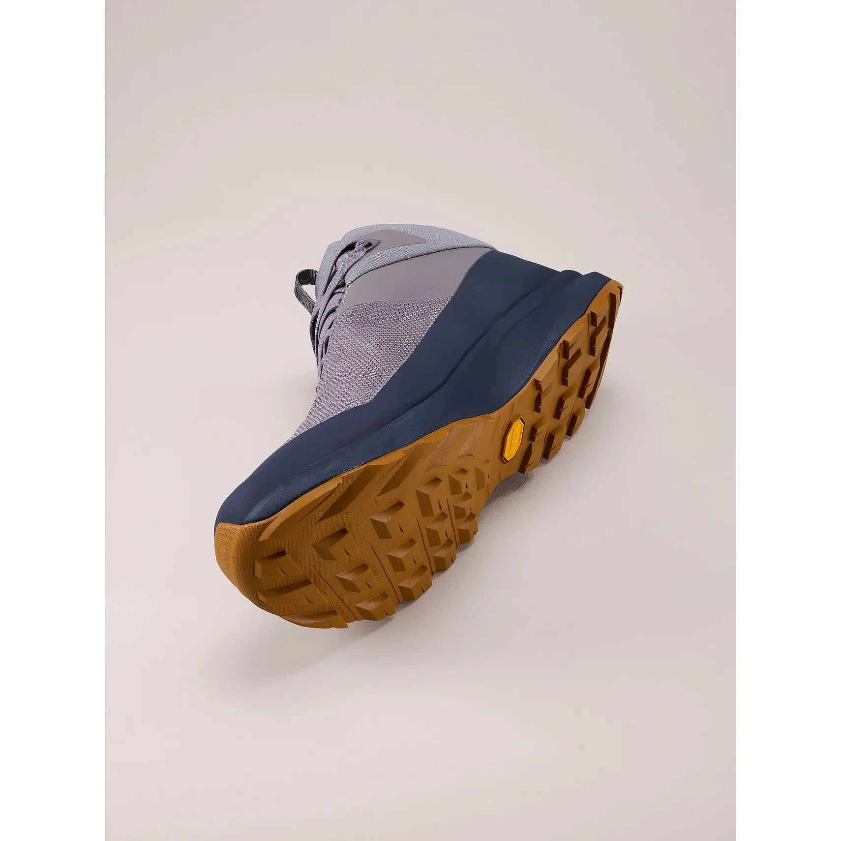 Arc'teryx  Men's Aerios FL 2 Mid Gore-Tex Hiking Shoes