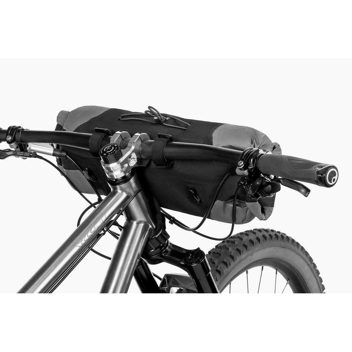 Apidura Backcountry Handlebar Pack (7L)
