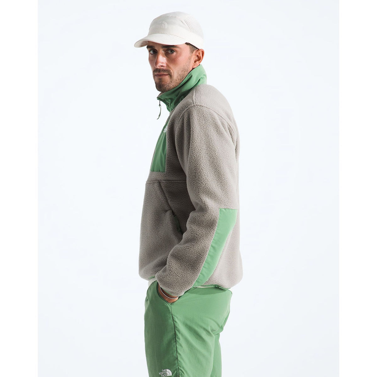 The North Face Men's Yumiori Off Peak Half Zip Jacket