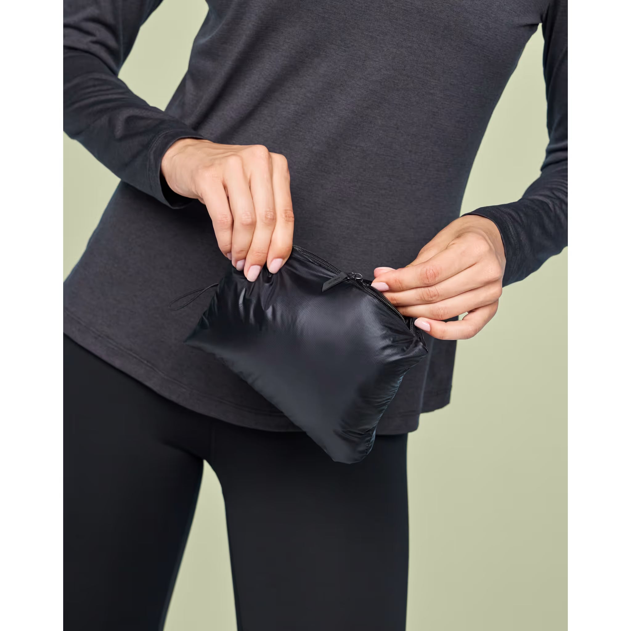 On Running Women's Weather Vest